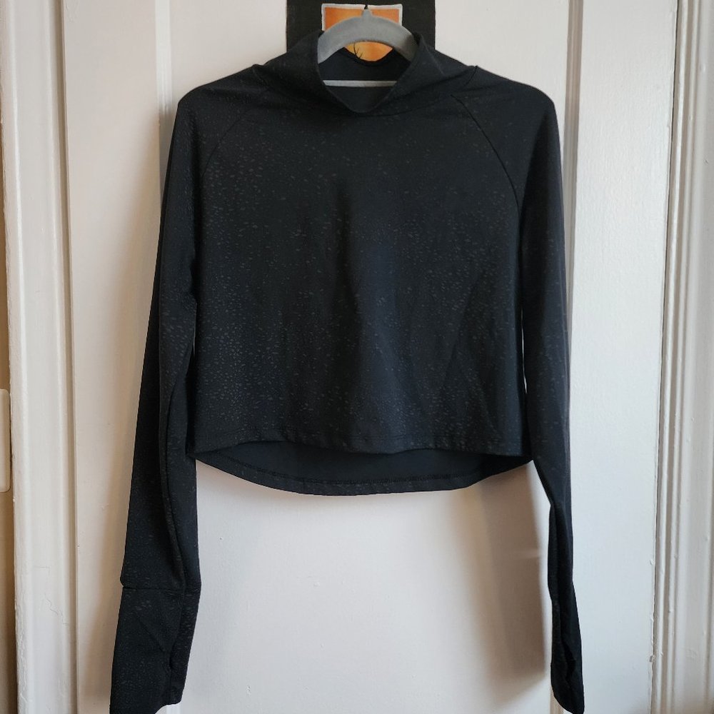 Oiselle Firecracker reflective long sleeve crop